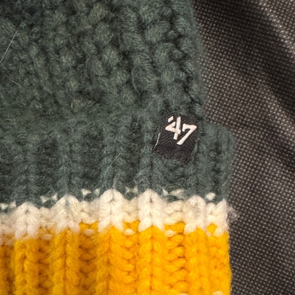 Stunning!! Green Bay Packers - Dark Green Sorority Cuff Knit, 47 Brand - Picture 6 of 12